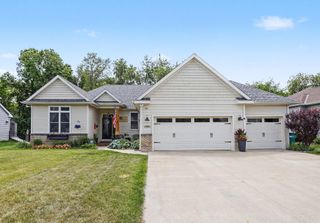 2531 Avalon Woods Drive, Portage City, MI 49024