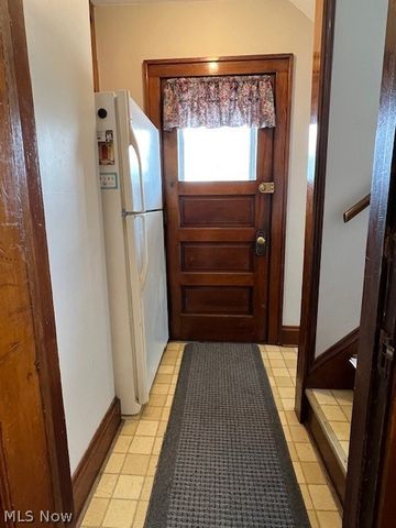 2198 Chesterland Avenue, Lakewood, OH 44107