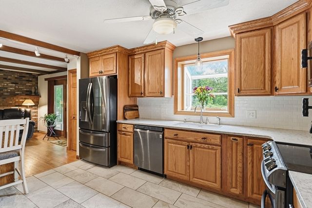 420 Lower Hampden Rd, Monson, MA 01057