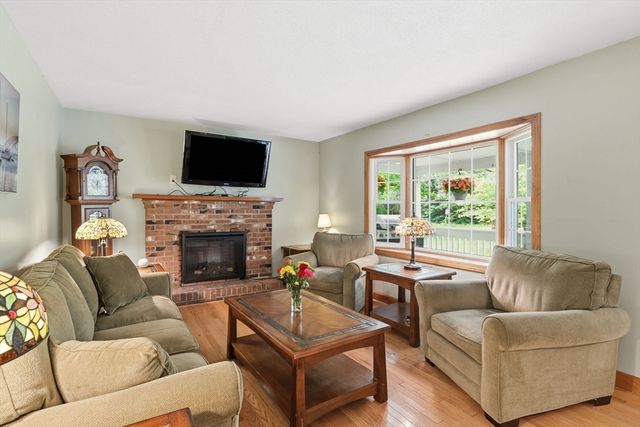 420 Lower Hampden Rd, Monson, MA 01057