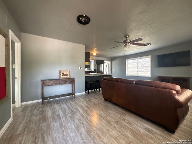 3058 Westview, Canyon Lake, TX 78133