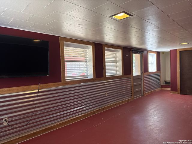 3058 Westview, Canyon Lake, TX 78133