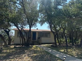 3058 Westview, Canyon Lake, TX 78133