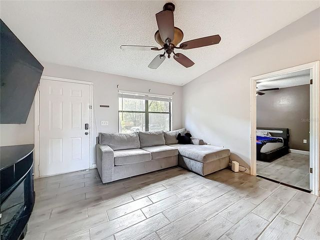 31427 GHENT AVENUE, Mount Plymouth, FL 32776