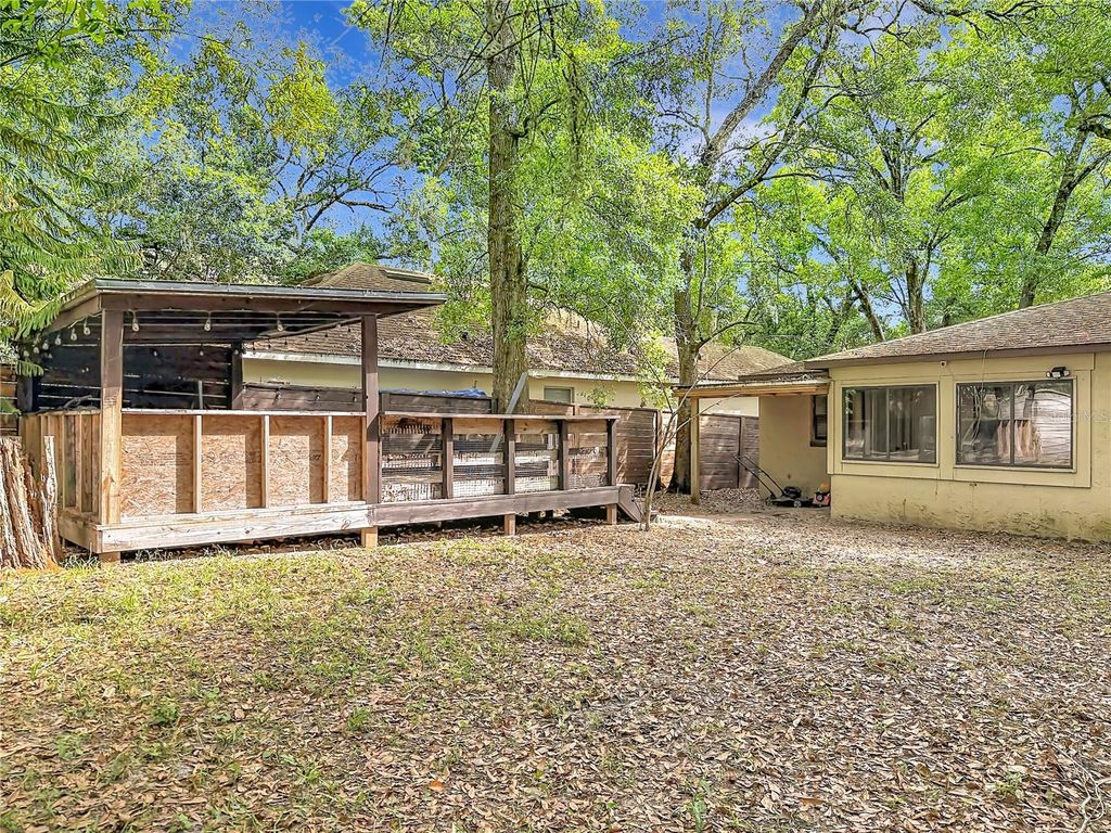 Image 34 of property listing at 31427 GHENT AVENUE, Mount Plymouth, FL 32776