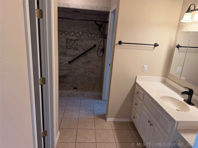 1649 Brentwood, Ardmore, OK 73401
