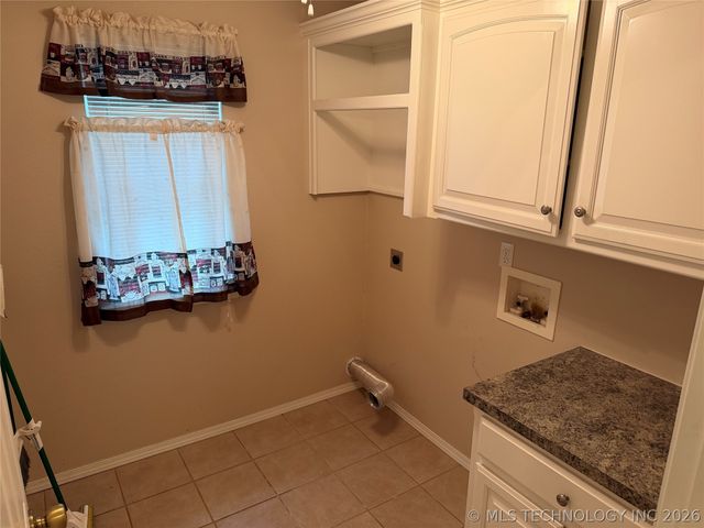 1649 Brentwood, Ardmore, OK 73401