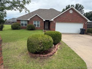 1649 Brentwood, Ardmore, OK 73401