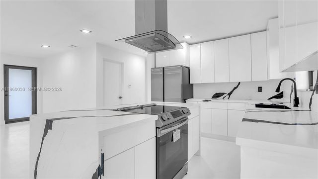 3810 NW 6th St, Lauderhill, FL 33311