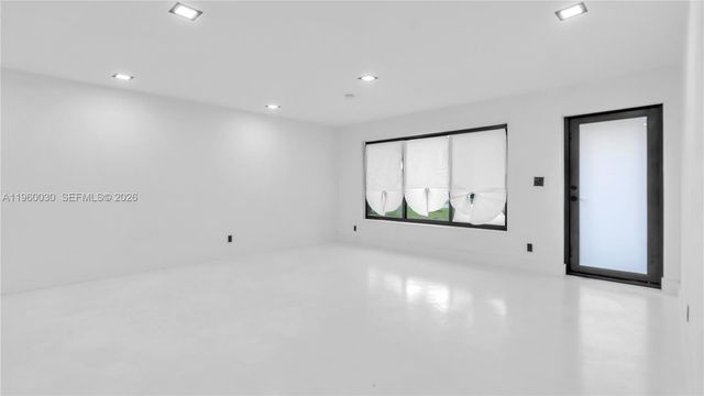 3810 NW 6th St, Lauderhill, FL 33311