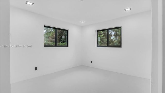 3810 NW 6th St, Lauderhill, FL 33311