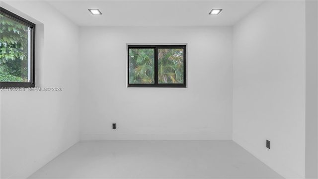 3810 NW 6th St, Lauderhill, FL 33311