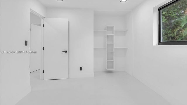 3810 NW 6th St, Lauderhill, FL 33311