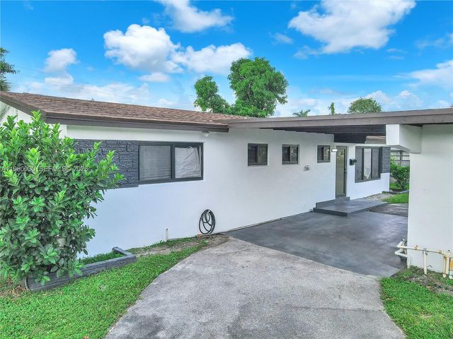 3810 NW 6th St, Lauderhill, FL 33311