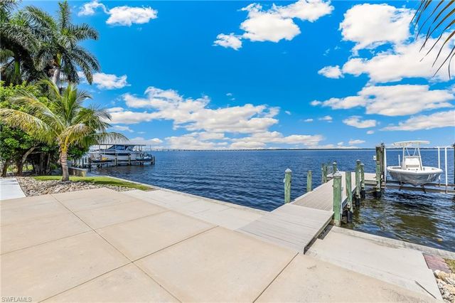 3552 Stuart CT, Fort Myers, FL 33901