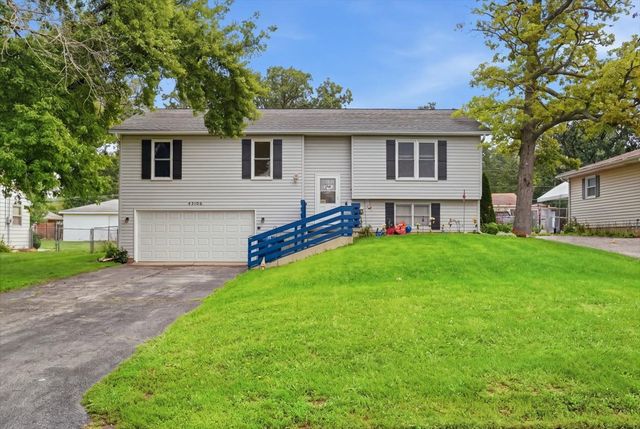 25196 W MONAVILLE Road, Lake Villa, IL 60046