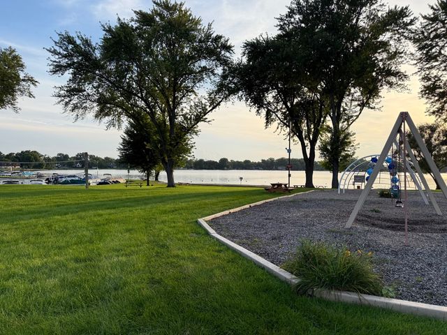 25196 W MONAVILLE Road, Lake Villa, IL 60046