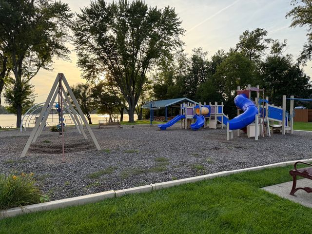 25196 W MONAVILLE Road, Lake Villa, IL 60046