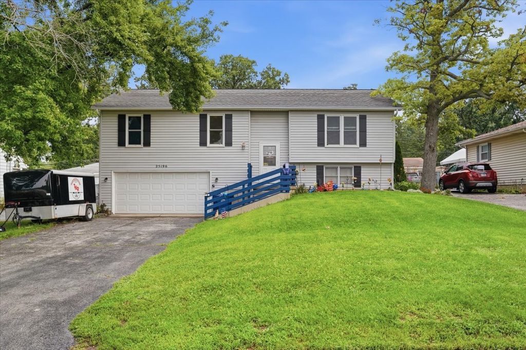 25196 W MONAVILLE Road, Lake Villa, IL 60046