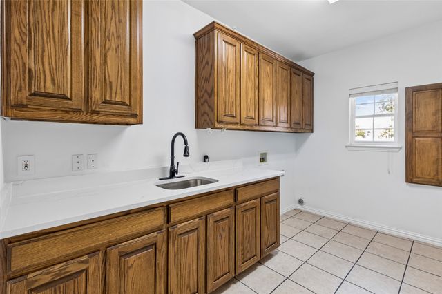 2105 Wood Duck Lane, Granbury, TX 76049