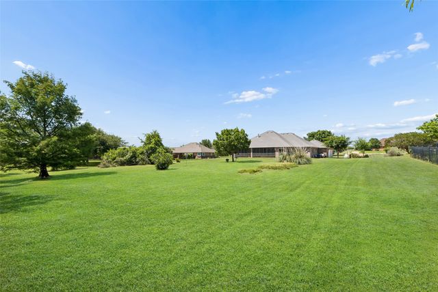 2105 Wood Duck Lane, Granbury, TX 76049