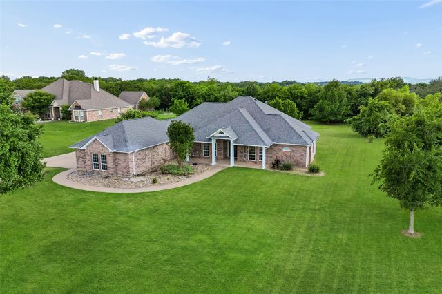 2105 Wood Duck Lane, Granbury, TX 76049