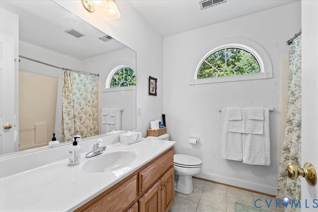 11706 Carters Creek Dr, Chesterfield, VA 23838