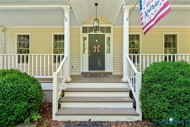 11706 Carters Creek Dr, Chesterfield, VA 23838
