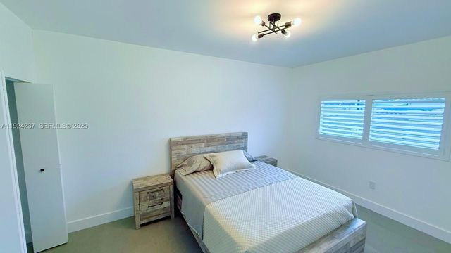 4701 NE 3rd Ave 0, Oakland Park, FL 33334