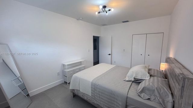 4701 NE 3rd Ave 0, Oakland Park, FL 33334