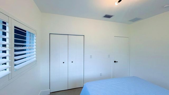 4701 NE 3rd Ave 0, Oakland Park, FL 33334