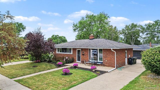 8965 Shannon Drive, Sterling Heights, MI 48314