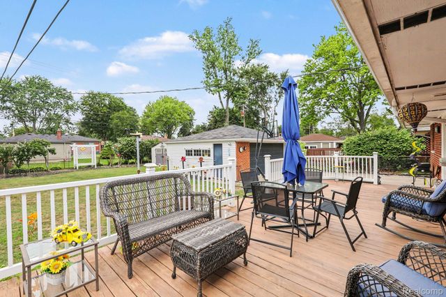 8965 Shannon Drive, Sterling Heights, MI 48314
