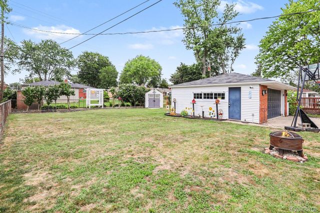 8965 Shannon Drive, Sterling Heights, MI 48314