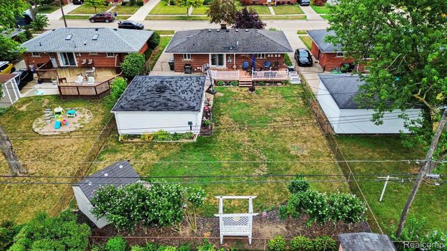 8965 Shannon Drive, Sterling Heights, MI 48314