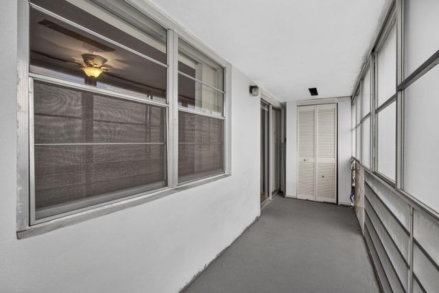 111 Sheffield E, West Palm Beach, FL 33417