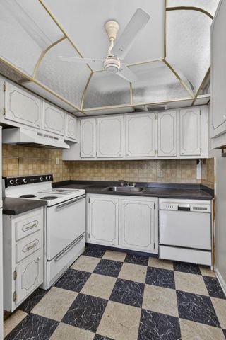 111 Sheffield E, West Palm Beach, FL 33417