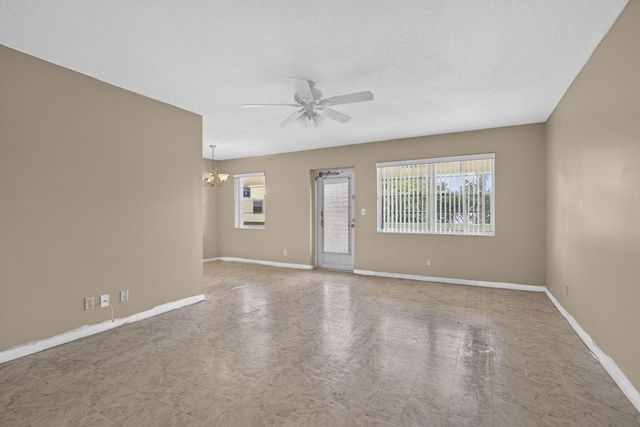 111 Sheffield E, West Palm Beach, FL 33417
