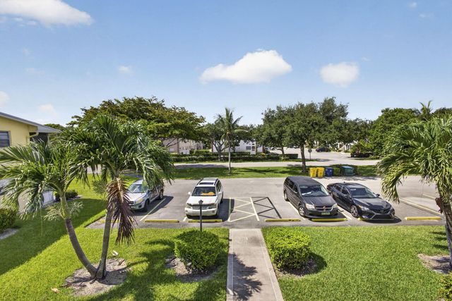 111 Sheffield E, West Palm Beach, FL 33417