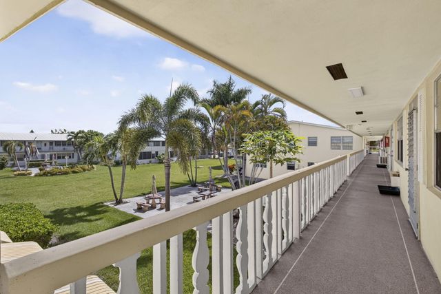111 Sheffield E, West Palm Beach, FL 33417
