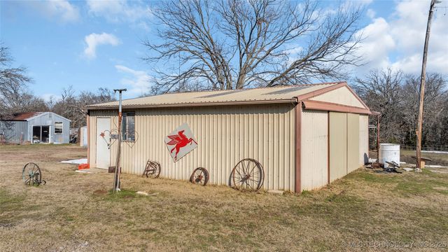 6296 Dickson Rd, Ardmore, OK 73401