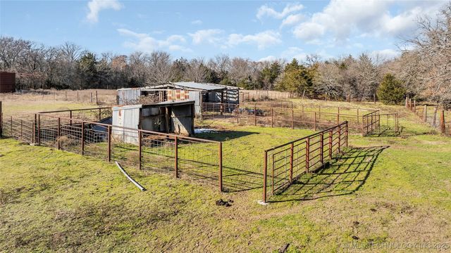 6296 Dickson Rd, Ardmore, OK 73401