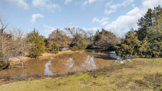 6296 Dickson Rd, Ardmore, OK 73401