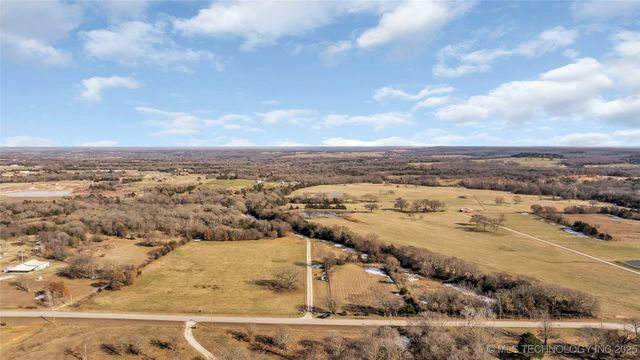 6296 Dickson Rd, Ardmore, OK 73401