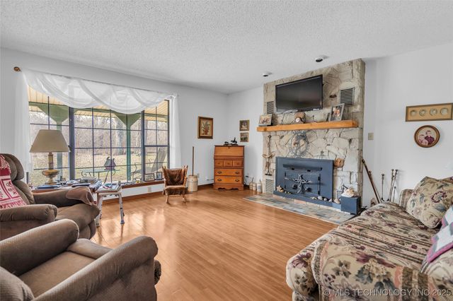 6296 Dickson Rd, Ardmore, OK 73401