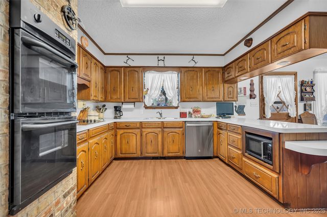 6296 Dickson Rd, Ardmore, OK 73401