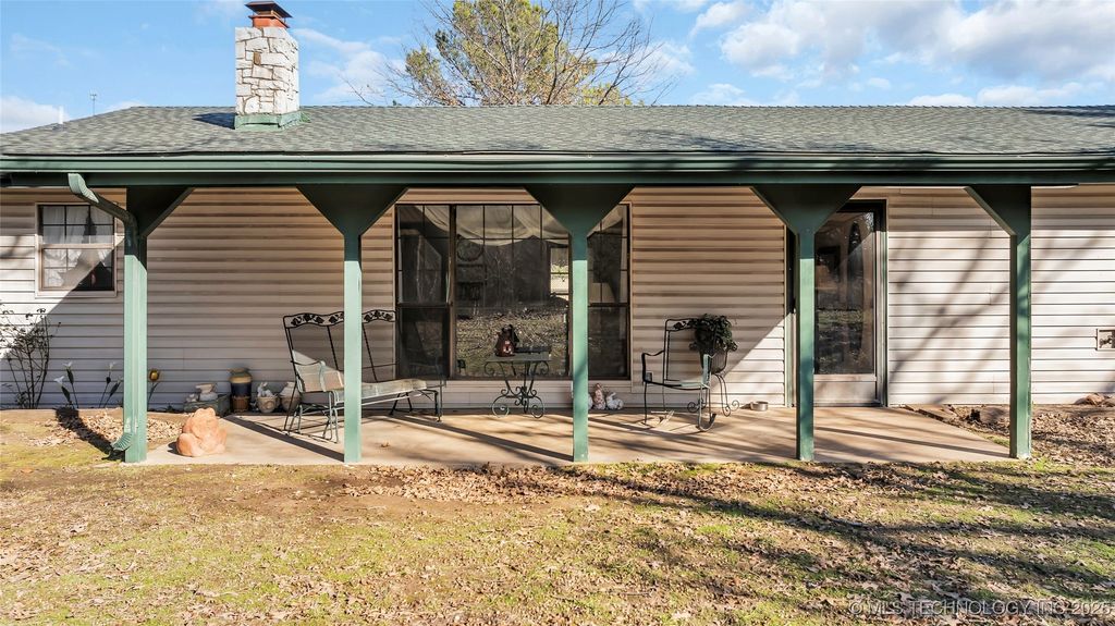 6296 Dickson Rd, Ardmore, OK 73401
