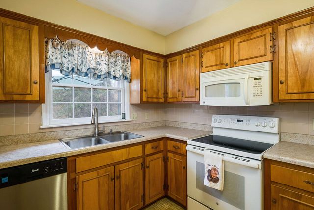 419 CARDINAL ST, Staunton, VA 24401