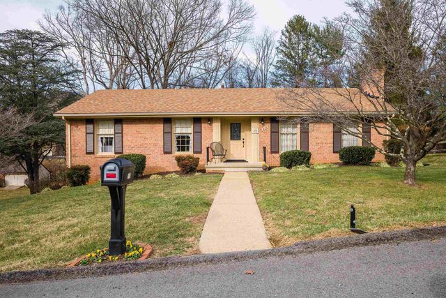 419 CARDINAL ST, Staunton, VA 24401