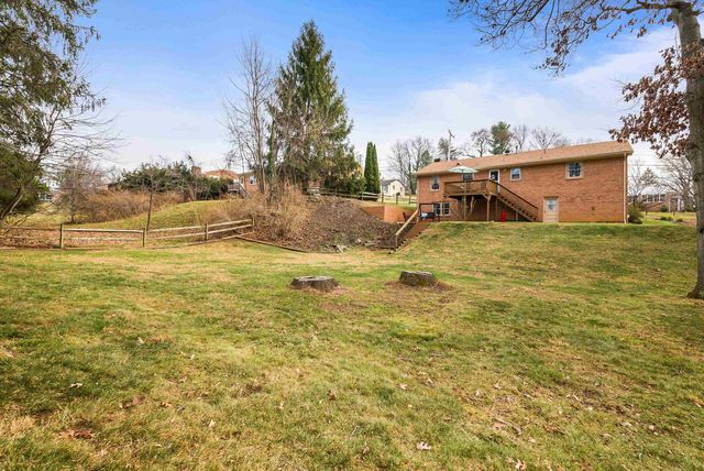 419 CARDINAL ST, Staunton, VA 24401